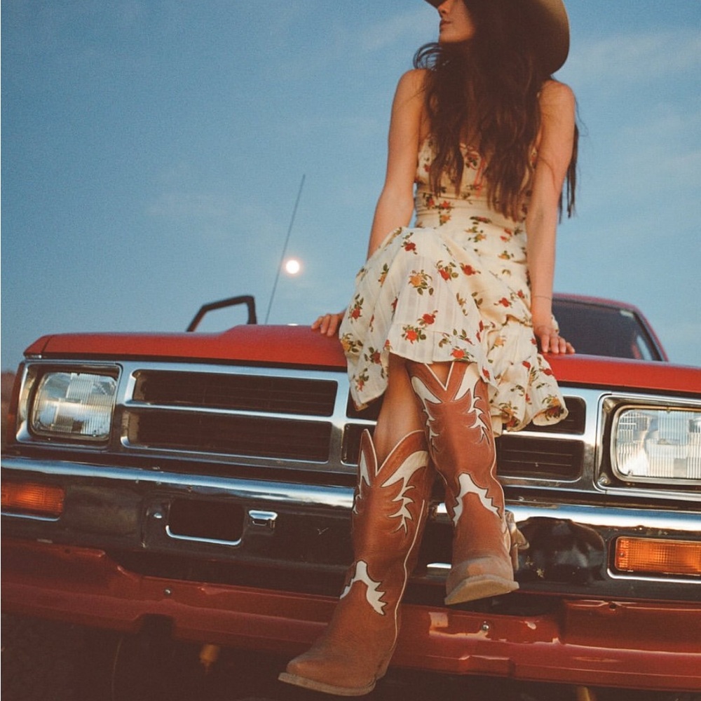 Meet your Posher, Izzy